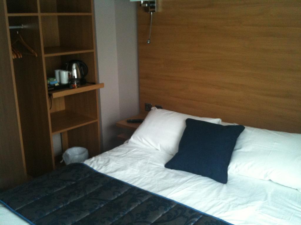 Five Mile Oxford Hotel Bagian luar foto