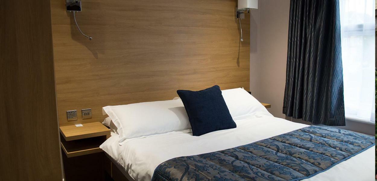 Five Mile Oxford Hotel Bagian luar foto